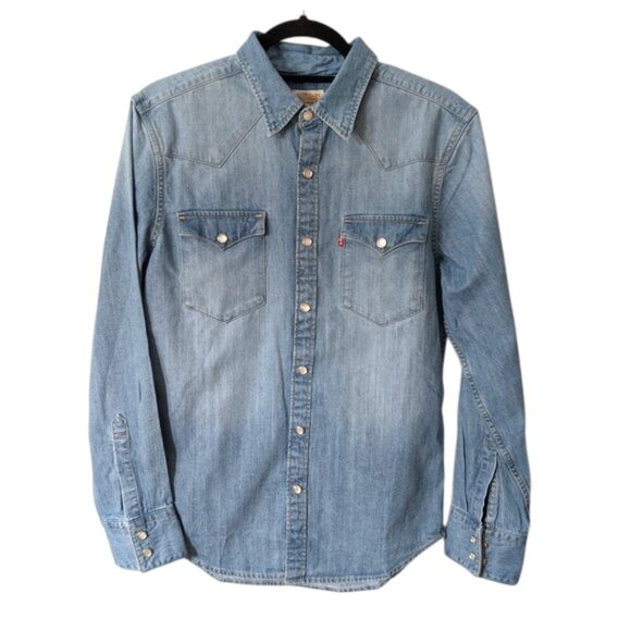 Like New Levi's Barstow Western Denim Shirt Light Wash Size S - Picture 1 of 6